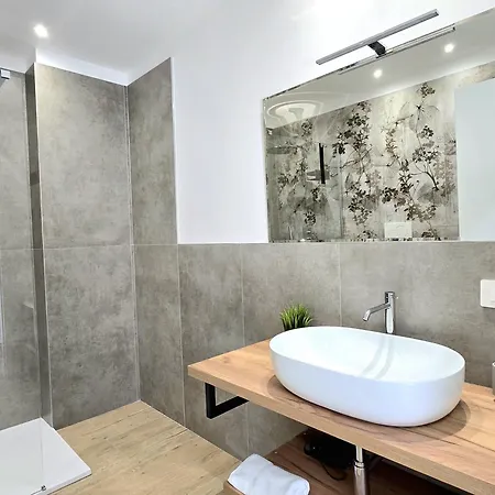 ホームステイ Rose - Stazione バーリ