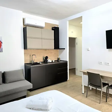 Rose - Stazione バーリ